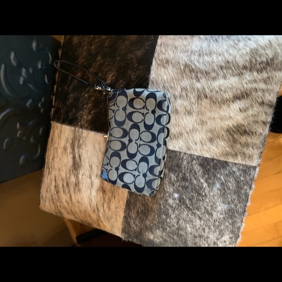 Coach Bundle - Picture 2 of 8